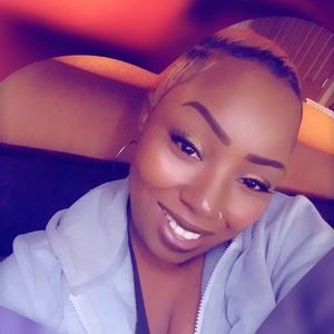 Meet your Posher, Toyia